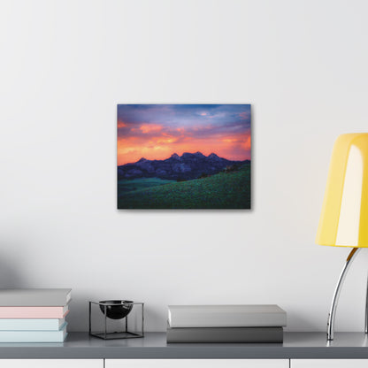 WYOMING: MOUNTAINS AT DAWN Canvas Gallery Wraps